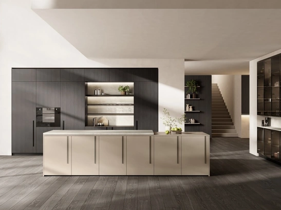 Cucina Moderna con isola Stilo 06 in decorativo, laminato e vetro di Scavolini