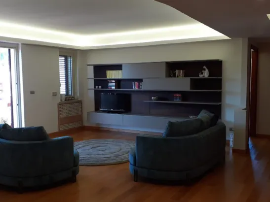 Parete attrezzata con Boiserie